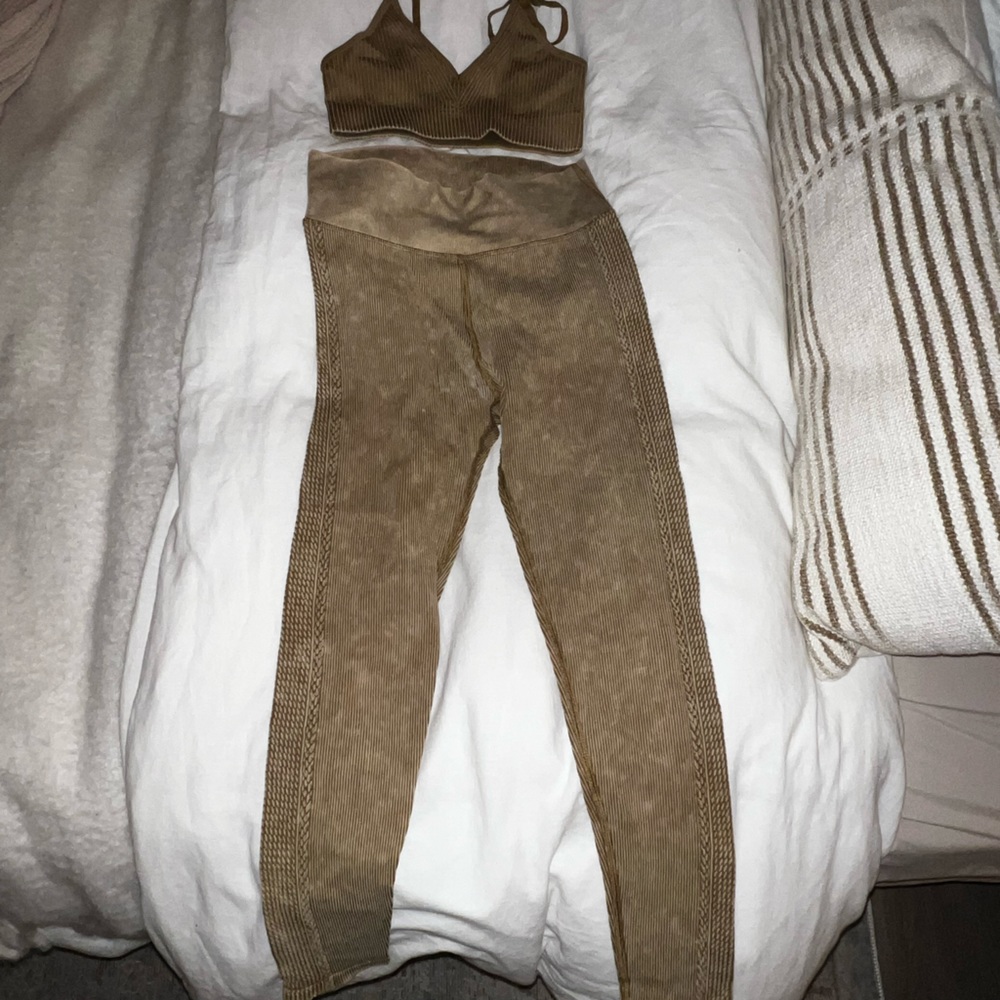 American eagle workout set